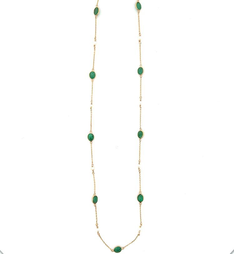 Emerald Pearl Necklace in 18k Yellow Gold