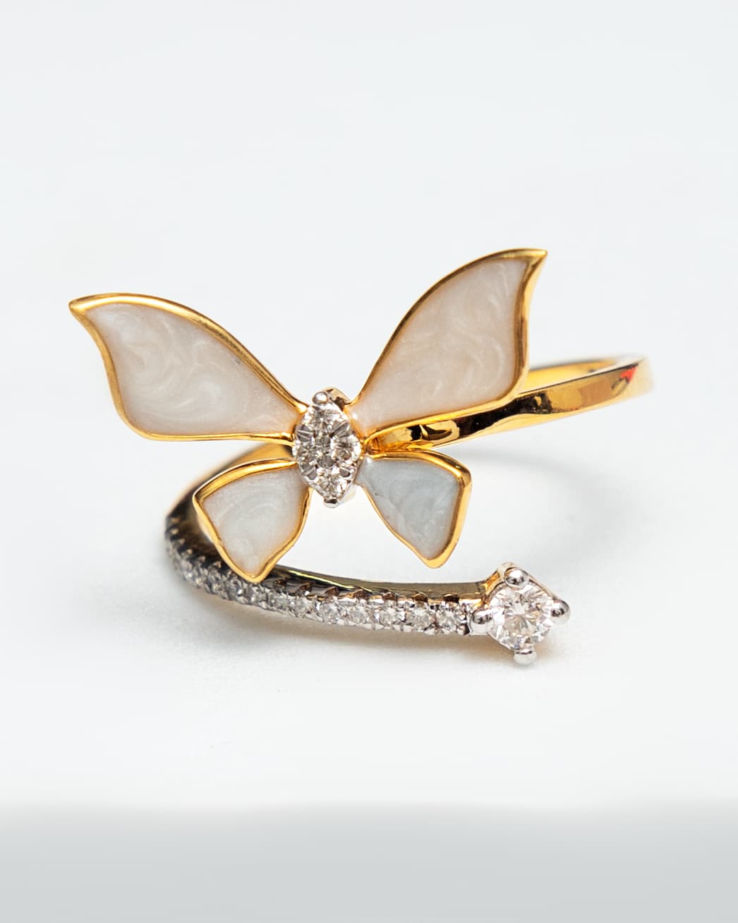 Butterfly MOP Ring in 14k Yellow Gold