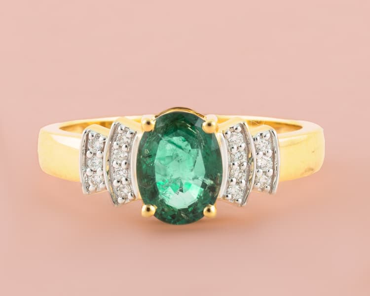 Emerald Ring in 14k Yellow Gold