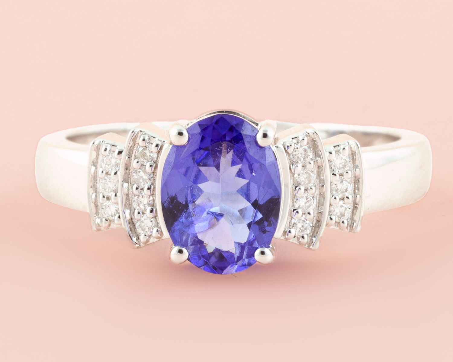 Tanzanite Ring in 14k Yellow Gold