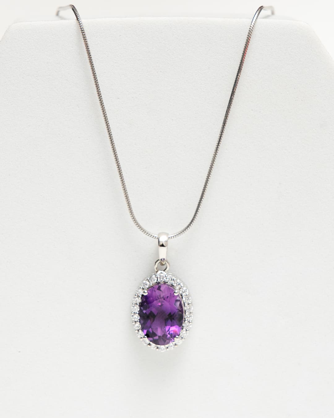 Amethyst Pendant in 14k Yellow Gold