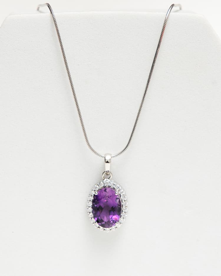 Amethyst Pendant in 14k Yellow Gold