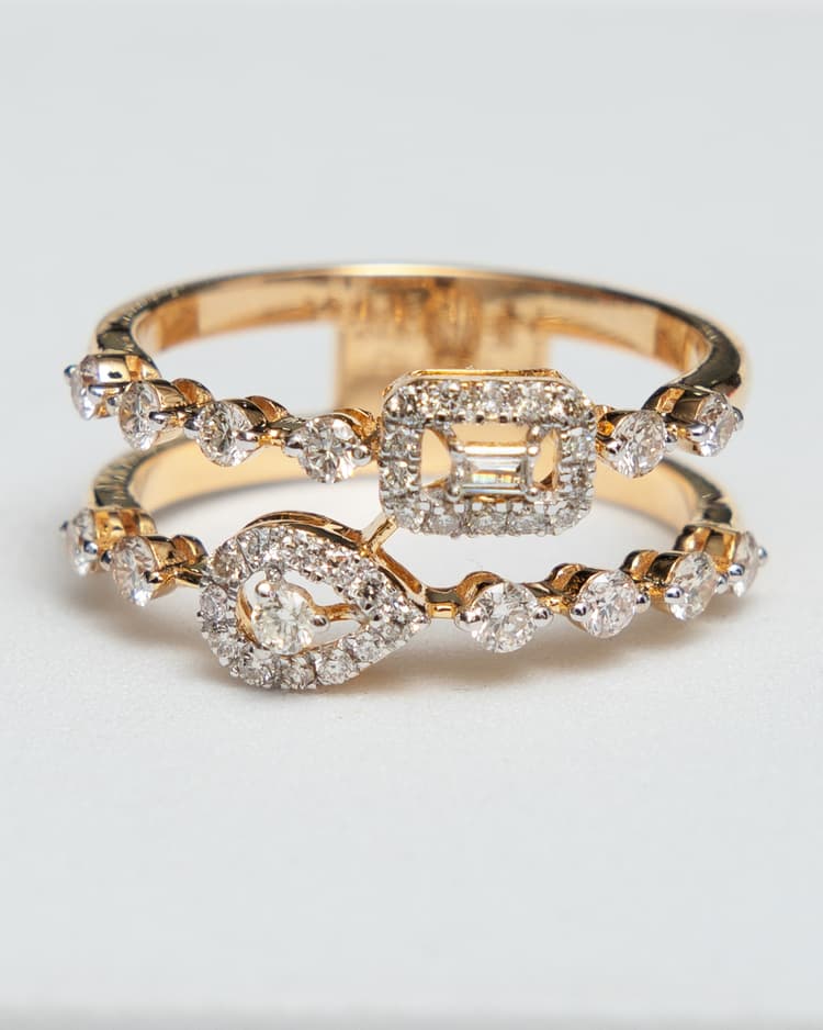 Diamond Ring in 14k Yellow Gold