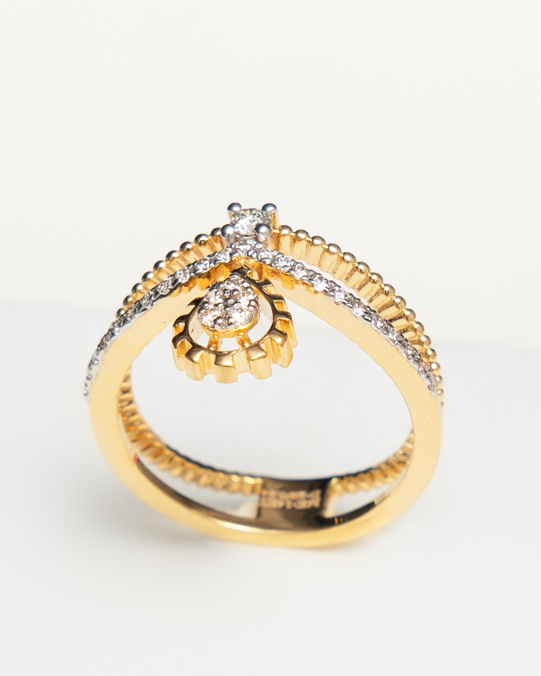 Queen Diamond Ring in 14k Yellow Gold