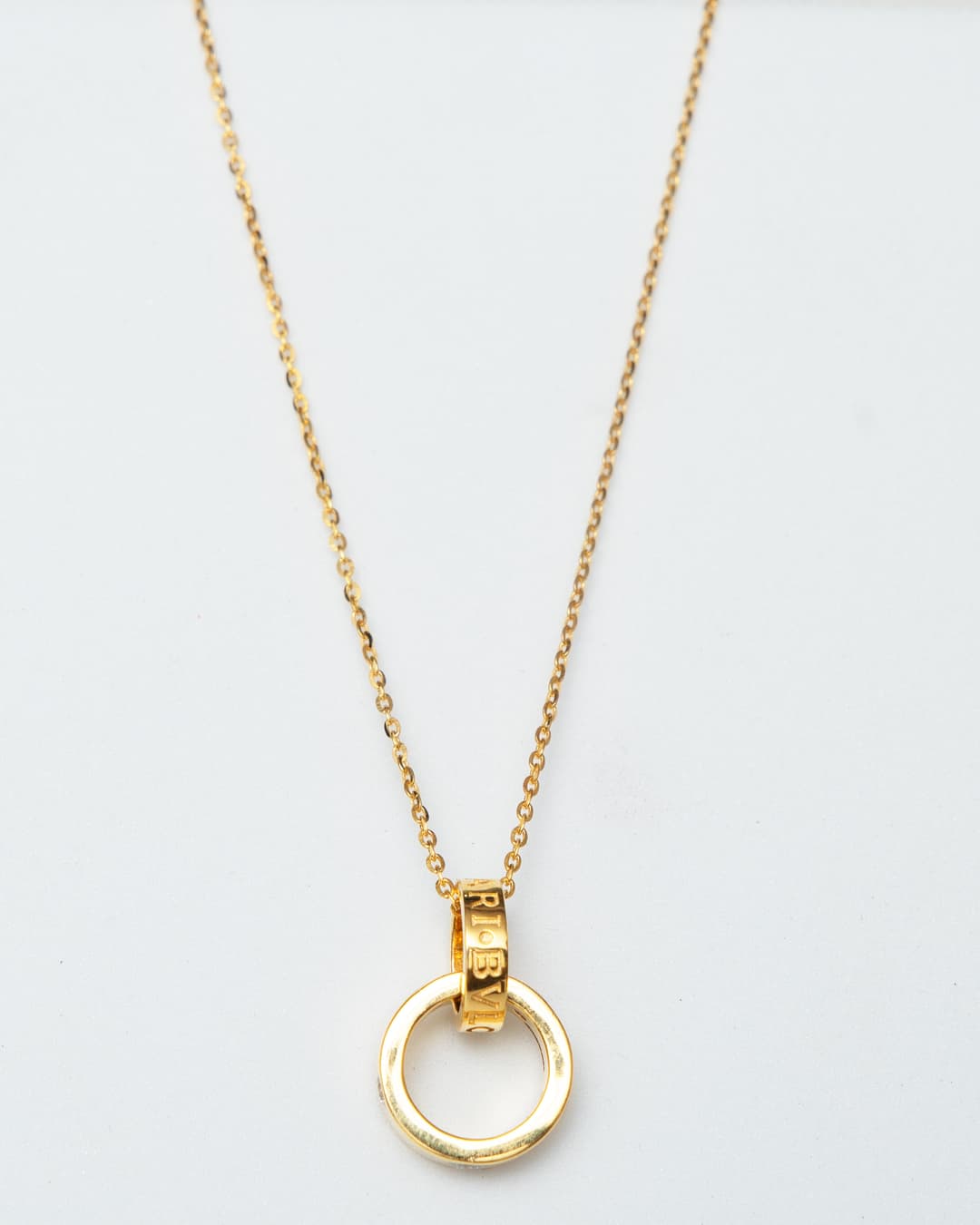 Circle Diamond Pendant in 14k Yellow Gold