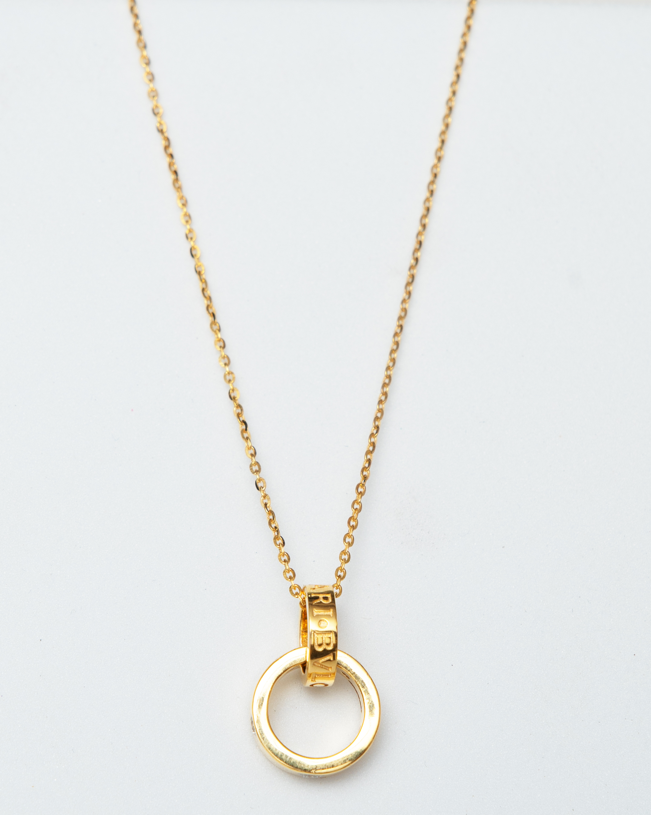 Circle Diamond Pendant in 14k Yellow Gold