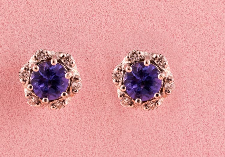 TANZANITE Diamond Earstud in 14k Yellow Gold