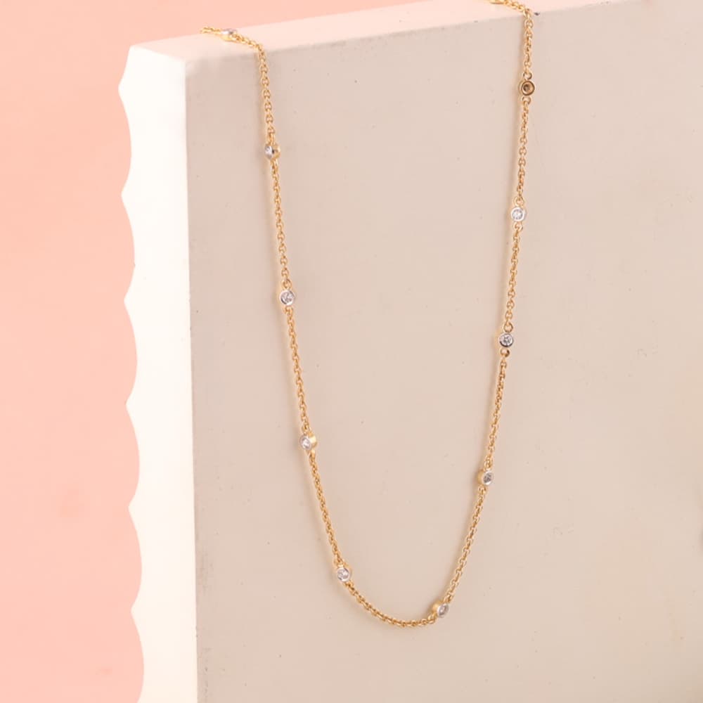 Diamond Necklace in 14k Yellow Gold