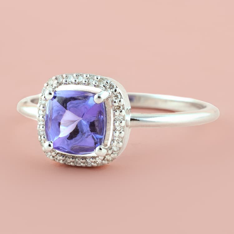 Tanzanite Ring in 14k Yellow Gold