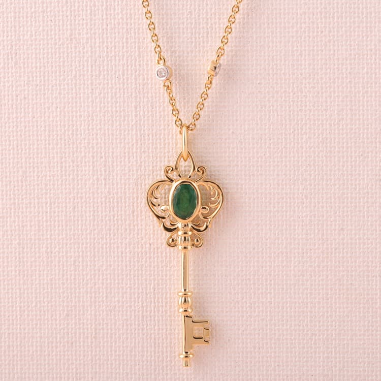 Emerald Pendant in 14k Yellow Gold